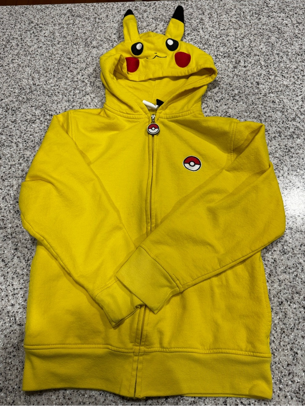 Kid’s Pikachu Pokémon zip-up hoodie